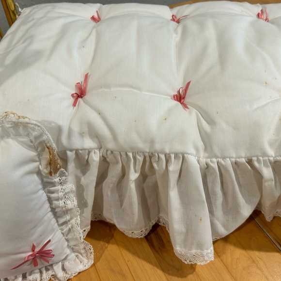 American Girl Samantha Doll with Furniture & Accessories - Picture 12 of 13